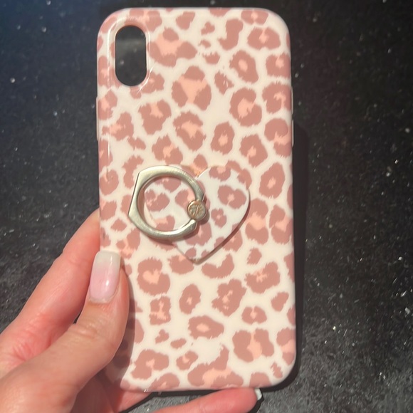 Velvet Caviar Blush Leopard iPhone XR phone case with key ring - Picture 1 of 2